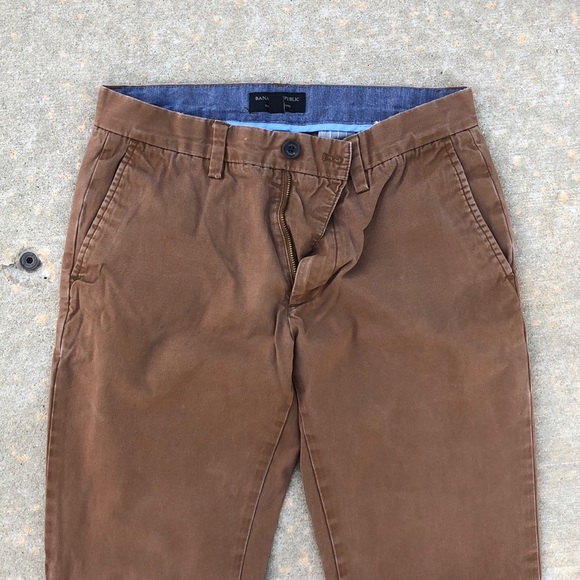 Men’s Khaki Banana Republic Chino 30x32 - Picture 2 of 4
